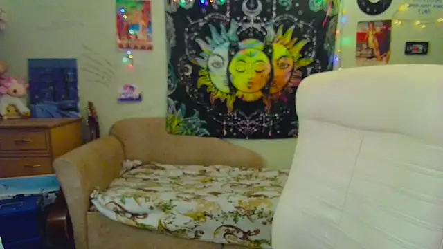 Snapshot of Lil_foxxx chatting on 03-07-25, 01:18 Lil foxxx online show from 03-07-25, 01:18