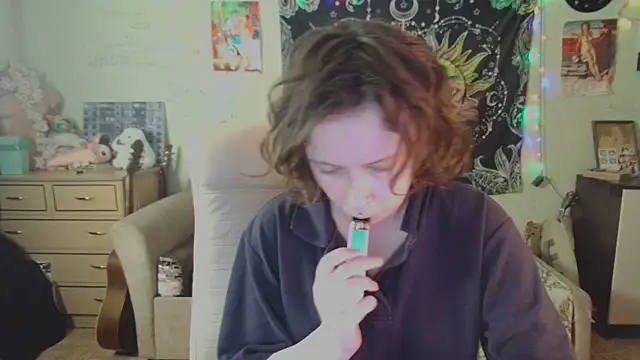 Snapshot of Lil_foxxx chatting on 09-29-25, 01:49 Lil foxxx online show from 09-29-25, 01:49