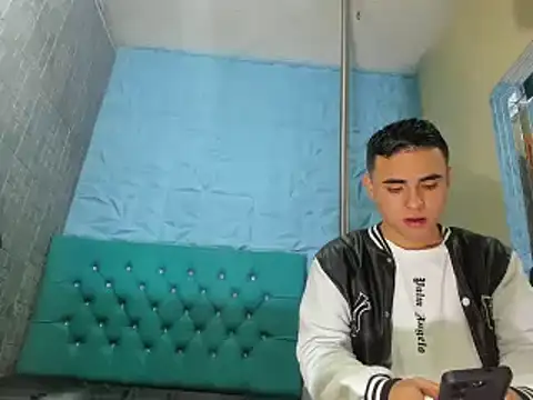 NohaCollens online show from 03-08-25, 11:27