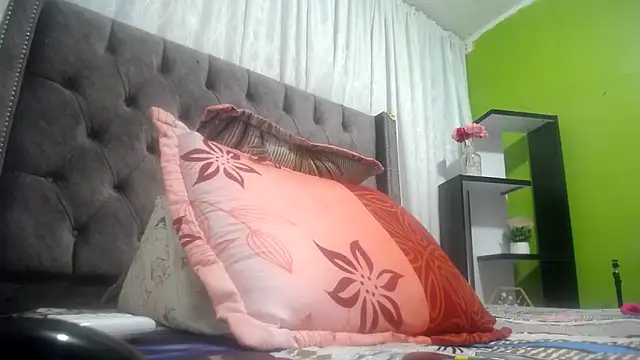 ANA-BULLOCK- online show from 09-14-25, 04:28