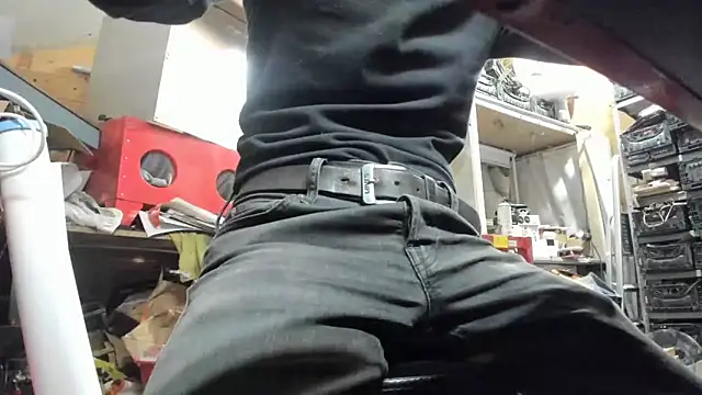 Snapshot of bisciu1976 chatting on 03-07-25, 01:40 bisciu1976 online show from 03-07-25, 01:40