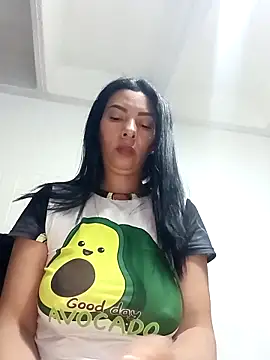 DaphneRosses online show from 04-27-26, 02:04