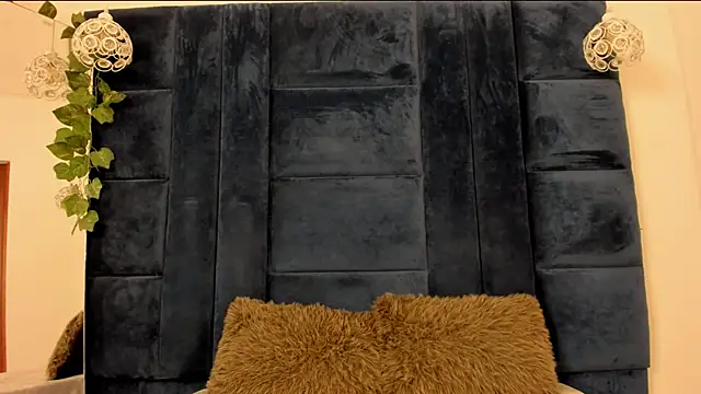 Snapshot of Samantha-Harpper chatting on 03-14-25, 07:37 Samantha-Harpper online show from 03-14-25, 07:37