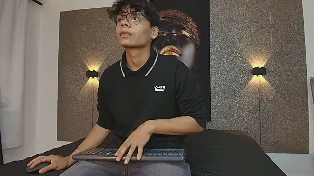 Snapshot of Draco_collins chatting on 03-12-25, 03:02 Draco collins online show from 03-12-25, 03:02