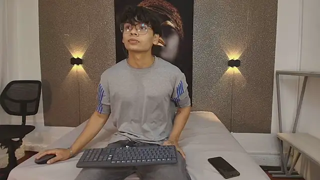 Snapshot of Draco_collins chatting on 03-13-25, 03:22 Draco collins online show from 03-13-25, 03:22