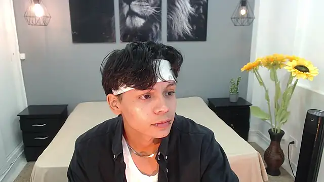 Snapshot of Draco_collins chatting on 03-18-25, 03:31 Draco collins online show from 03-18-25, 03:31