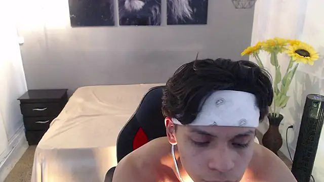 Snapshot of Draco_collins chatting on 03-18-25, 09:42 Draco collins online show from 03-18-25, 09:42