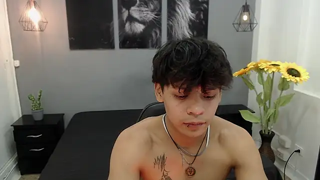 Snapshot of Draco_collins chatting on 03-21-25, 03:22 Draco collins online show from 03-21-25, 03:22