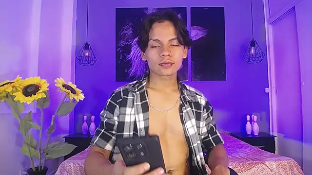 Snapshot of Draco_collins chatting on 09-24-25, 08:34 Draco collins online show from 09-24-25, 08:34