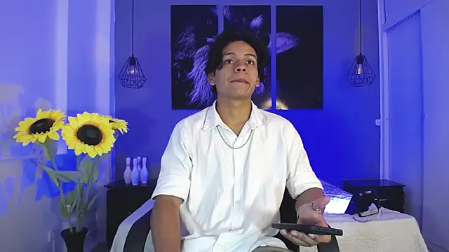 Snapshot of Draco_collins chatting on 10-15-25, 08:42 Draco collins online show from 10-15-25, 08:42