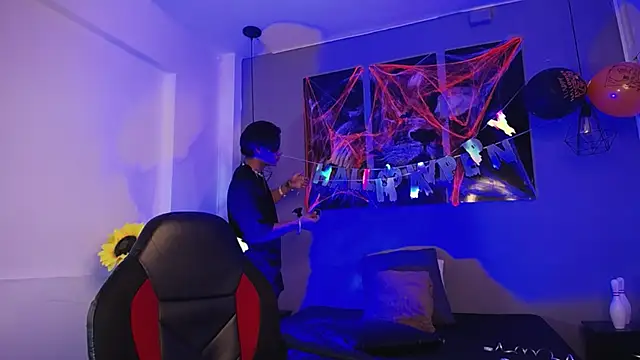 Snapshot of Draco_collins chatting on 10-25-25, 08:25 Draco collins online show from 10-25-25, 08:25