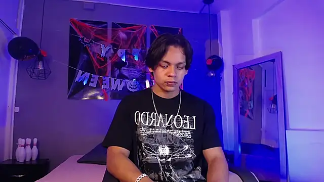 Snapshot of Draco_collins chatting on 10-29-25, 06:31 Draco collins online show from 10-29-25, 06:31