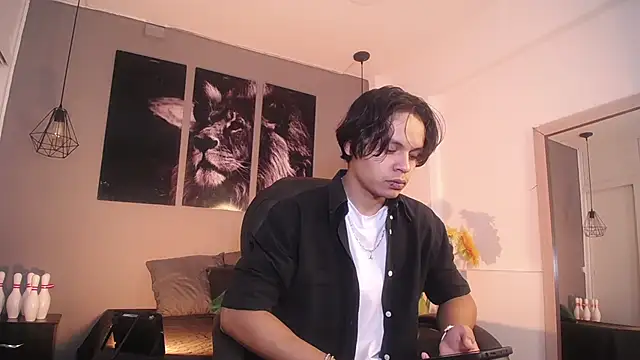 Snapshot of Draco_collins chatting on 11-13-25, 05:01 Draco collins online show from 11-13-25, 05:01