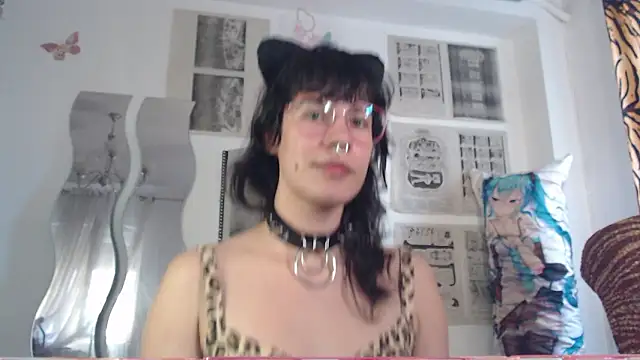 Snapshot of PainPrince69 chatting on 03-16-26, 05:44 PainPrince69 online show from 03-16-26, 05:44