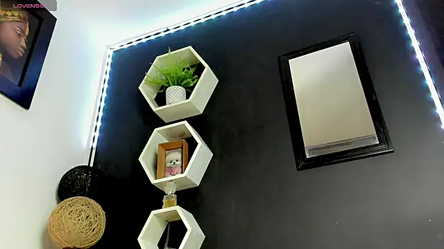 AteneaTaylor online show from 03-14-25, 01:37