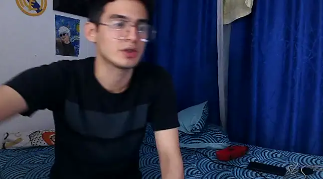 Snapshot of Thiagobb7 chatting on 03-17-25, 03:14 Thiagobb7 online show from 03-17-25, 03:14