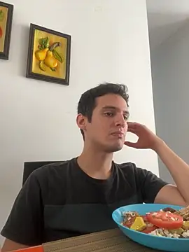 Snapshot of Thiagobb7 chatting on 10-20-25, 08:20 Thiagobb7 online show from 10-20-25, 08:20