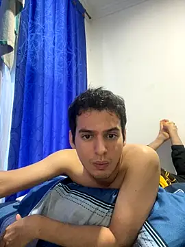 Snapshot of Thiagobb7 chatting on 10-24-25, 10:17 Thiagobb7 online show from 10-24-25, 10:17