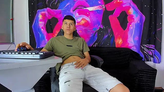 Snapshot of MAXXY_CUTE chatting on 03-22-25, 04:58 MAXXY CUTE online show from 03-22-25, 04:58