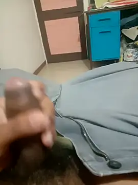 Snapshot of roney110 chatting on 03-08-25, 01:17 roney110 online show from 03-08-25, 01:17