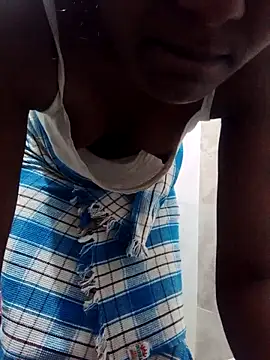 Snapshot of naughtyreva chatting on 03-09-25, 11:25 naughtyreva online show from 03-09-25, 11:25