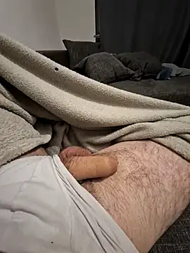 Snapshot of Smokeym123 chatting on 02-06-26, 04:32 Smokeym123 online show from 02-06-26, 04:32