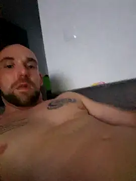 Snapshot of Smokeym123 chatting on 03-06-26, 05:37 Smokeym123 online show from 03-06-26, 05:37