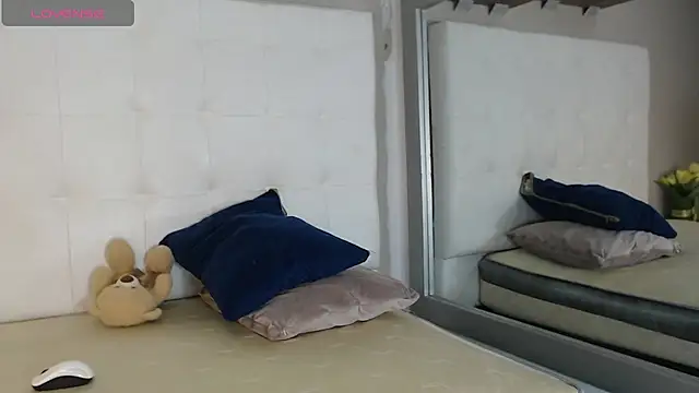 willow smitt online show from 12-05-25, 12:58