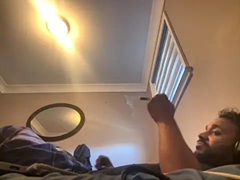 Snapshot of hami513 chatting on 10-01-25, 01:50 hami513 online show from 10-01-25, 01:50