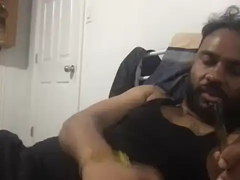 Snapshot of hami513 chatting on 10-08-25, 11:02 hami513 online show from 10-08-25, 11:02