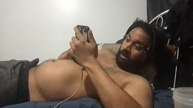 Snapshot of hami513 chatting on 10-25-25, 01:13 hami513 online show from 10-25-25, 01:13