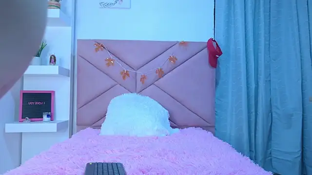 Snapshot of eva_sin18 chatting on 09-11-25, 11:05 eva sin18 online show from 09-11-25, 11:05