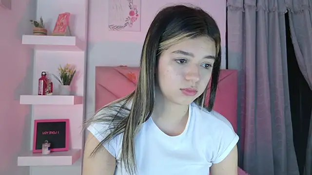 Snapshot of eva_sin18 chatting on 09-20-25, 01:39 eva sin18 online show from 09-20-25, 01:39