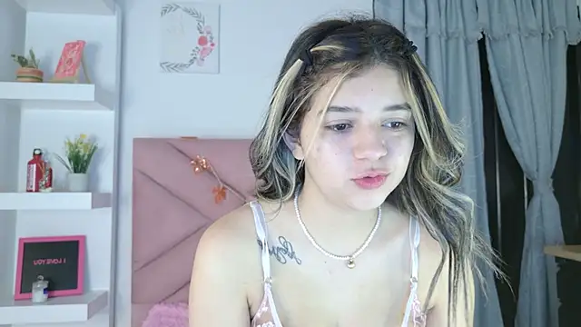 Snapshot of eva_sin18 chatting on 09-20-25, 11:06 eva sin18 online show from 09-20-25, 11:06