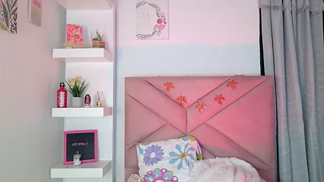 Snapshot of eva_sin18 chatting on 10-09-25, 11:14 eva sin18 online show from 10-09-25, 11:14