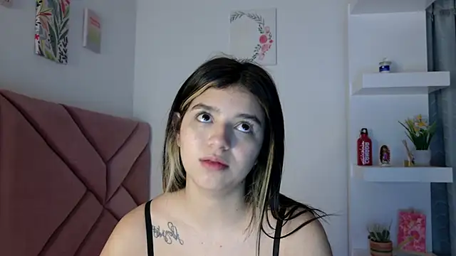 Snapshot of eva_sin18 chatting on 10-12-25, 12:31 eva sin18 online show from 10-12-25, 12:31