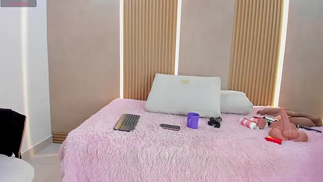 stephany summer online show from 05-01-26, 08:24
