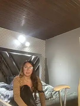 VictoriaGerard Pink online show from 03-13-25, 02:16