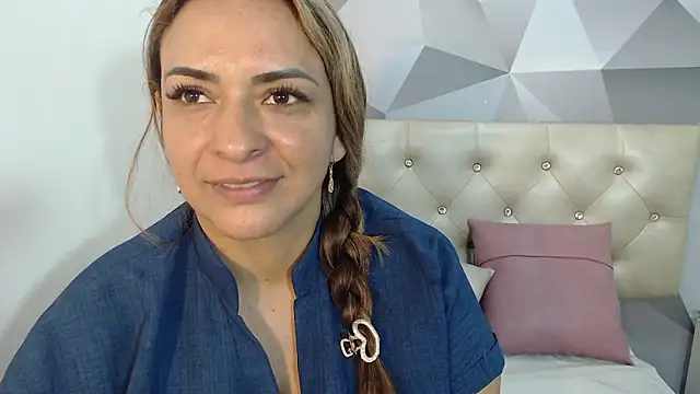 Milf-Prettyboobs online show from 01-13-26, 05:51