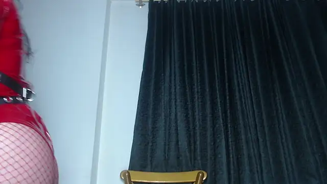 Snapshot of Halley_Raven chatting on 10-02-25, 08:16 Halley Raven online show from 10-02-25, 08:16