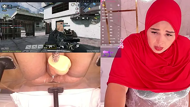 Snapshot of BBWHijab chatting on 10-19-25, 05:41 BBWHijab online show from 10-19-25, 05:41