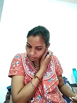 Hotty-Nidhi online show from 03-13-25, 03:22