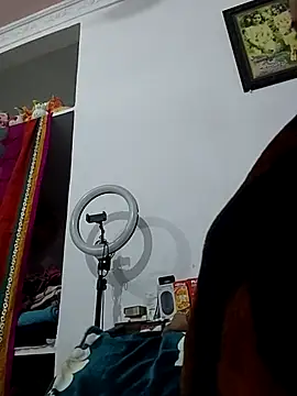 Hotty-Nidhi online show from 11-30-25, 03:27