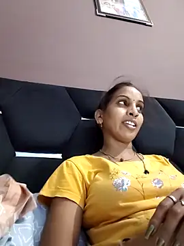Hotty-Nidhi online show from 05-18-26, 05:08