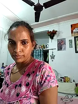 Hotty-Nidhi online show from 07-16-26, 03:56