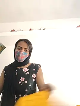 Snapshot of indiancute43 chatting on 03-12-25, 05:24 indiancute43 online show from 03-12-25, 05:24