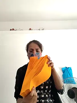 Snapshot of indiancute43 chatting on 03-22-25, 09:34 indiancute43 online show from 03-22-25, 09:34