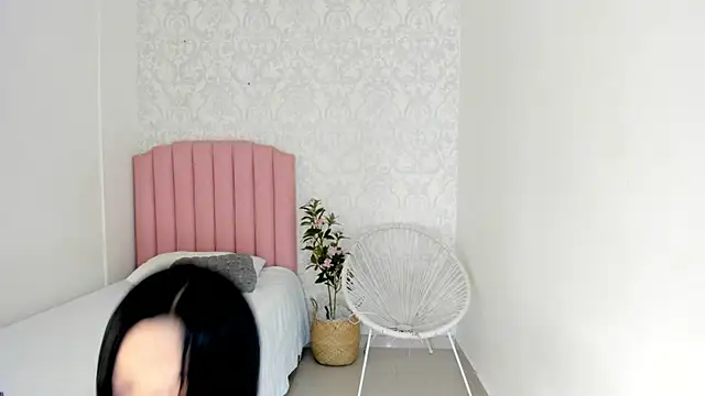 Krissi latore online show from 03-30-26, 12:33