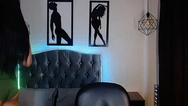 agatha rodriguez online show from 02-25-26, 07:01