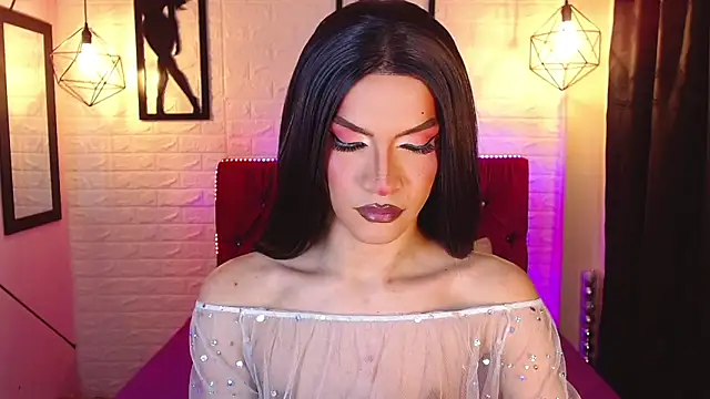 agatha rodriguez online show from 06-07-26, 12:53